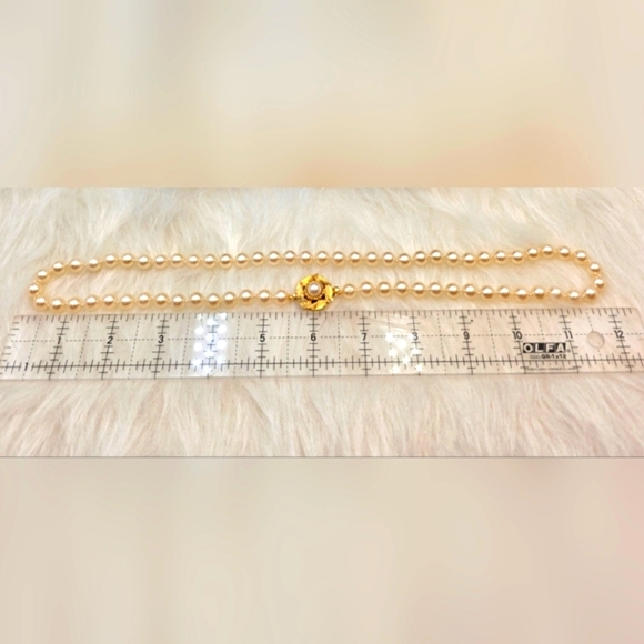 Vintage Cream Faux Pearl Necklace with Double Slide Clasp & Gold Tone Pendant - Picture 8 of 9